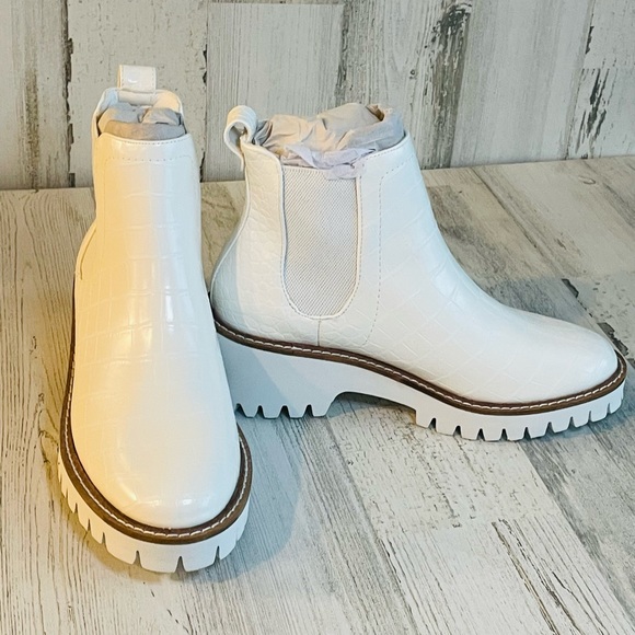 Matisse Footwear Preston Chunky Chelsea Boot
white NWT ORIGINAL BOX INCLUDED - Picture 3 of 4